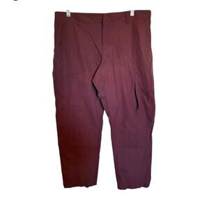 Kirkland signature travel pants size 10 Burgandy euc